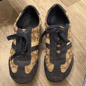 Coach Kelson Signature Logo Navy Blue and Tan Low Rise Sneakers Size 9.5